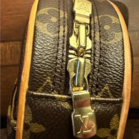 LV bag - Picture 4 of 5
